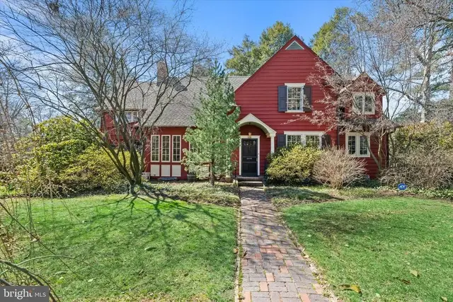 216 Orchard Rd, Newark