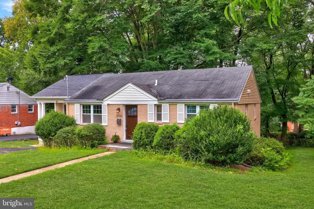 2722 Woodley Pl, FALLS CHURCH