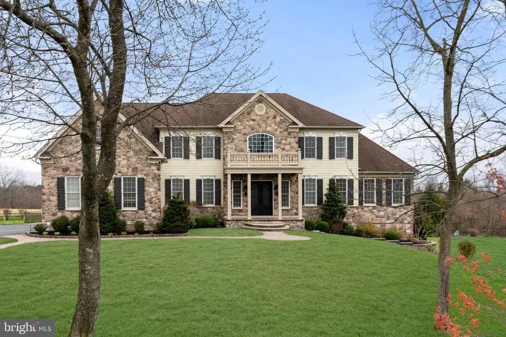 1036 Azlen Ln, CHALFONT