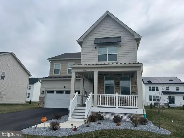 1020 W Lock Rd, Middletown