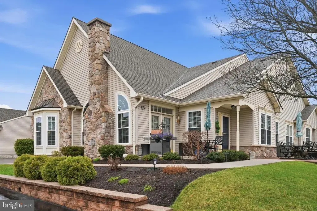 267 Shady Brook Dr #238, LANGHORNE