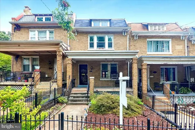 4429 3rd St Nw, Washington