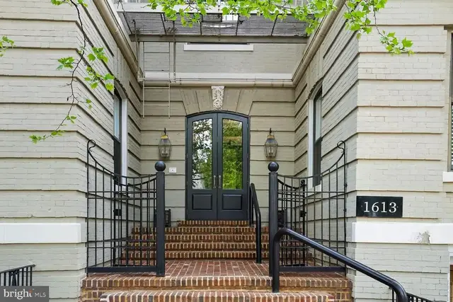 1613 30th St Nw #3n, Washington