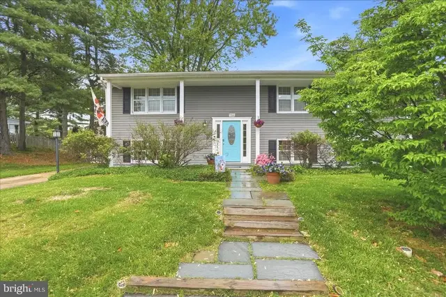 1802 Leadburn Rd, Towson