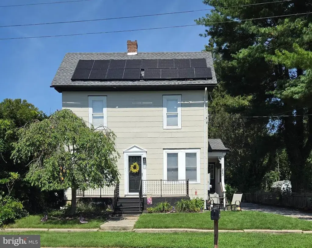 223 Center St, ELMER
