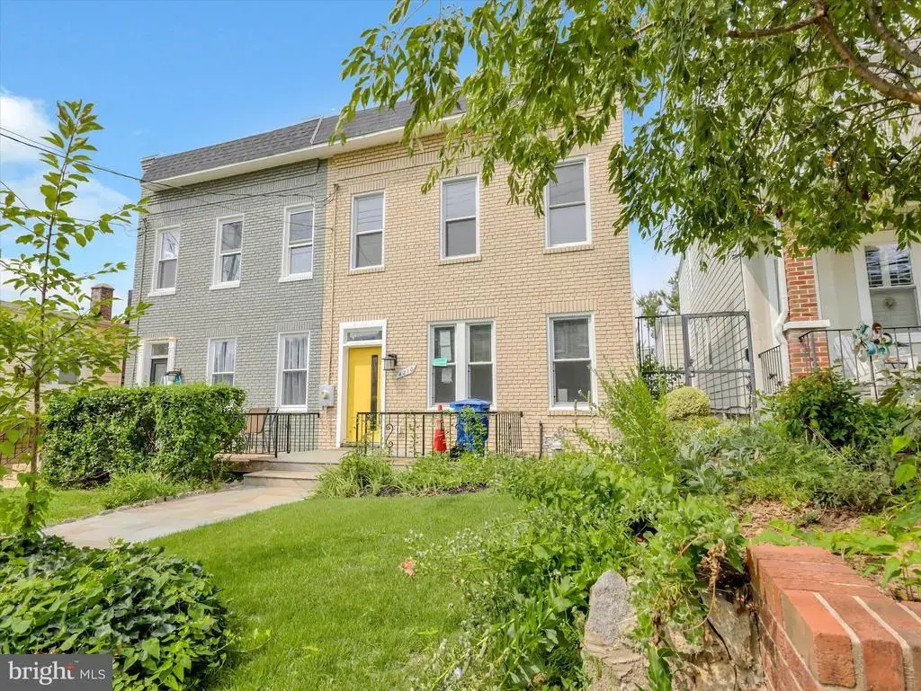 4210 4th St Nw, WASHINGTON