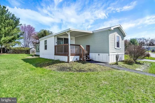 66 Alana Dr, York
