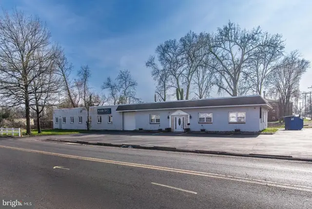 890 Tennis Ave, Bensalem