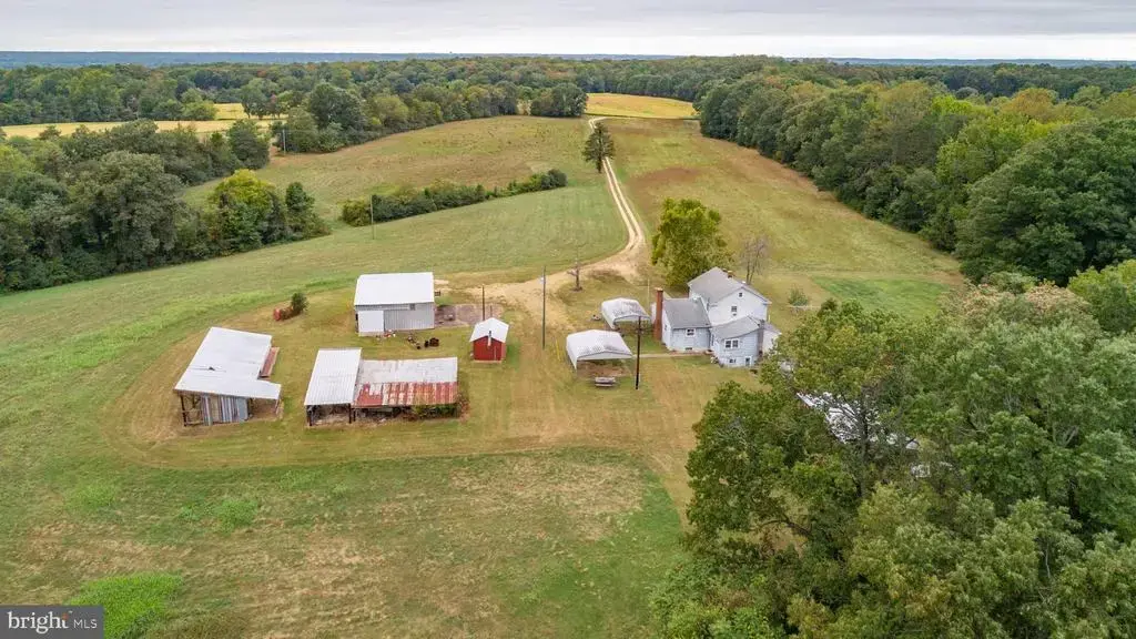 19 Berry Hill Ln, FREDERICKSBURG