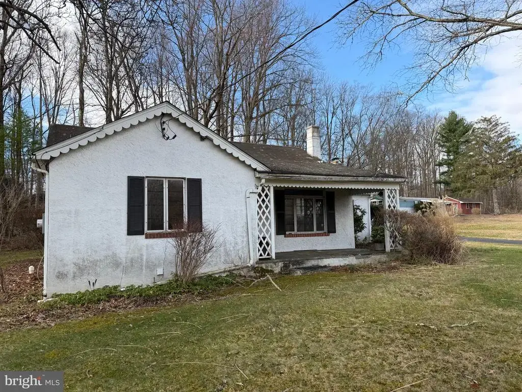 1635 Kumry Rd, QUAKERTOWN
