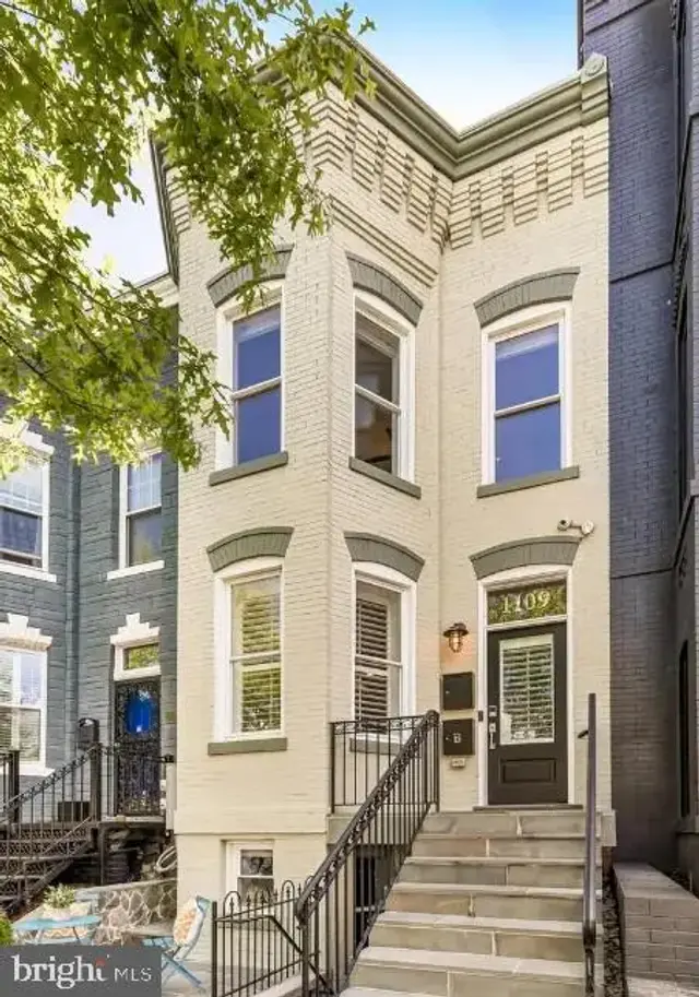 1109 I St Ne, Washington