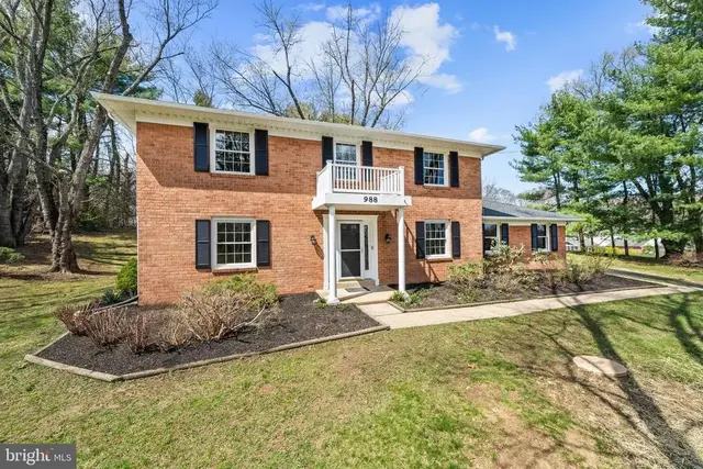 988 Sharpless Rd, Hockessin