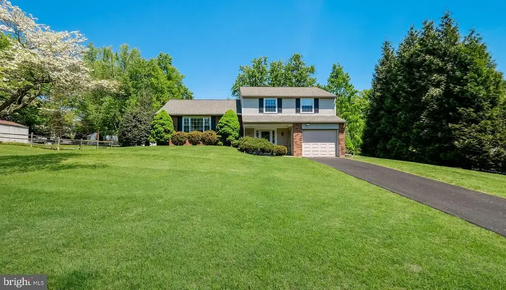 49 Surrey Dr, CHURCHVILLE