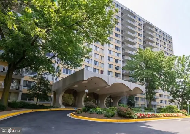 301 N Beauregard St #203, Alexandria
