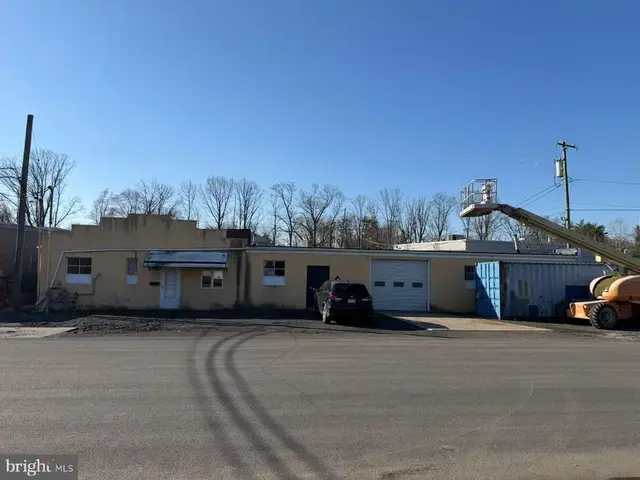 2275 Wyandotte Rd, Willow Grove