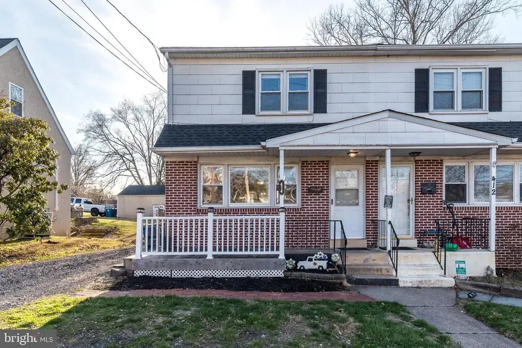 414 S Main St, SELLERSVILLE