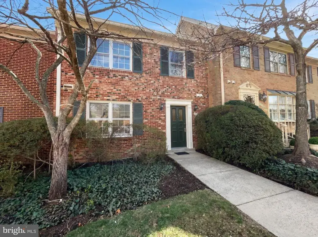 645 N Armistead St, ALEXANDRIA