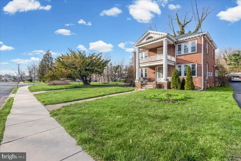218 Sanhican Dr, TRENTON