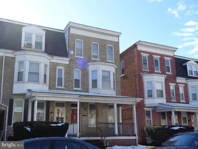 7 Properties On W Jackson St, York