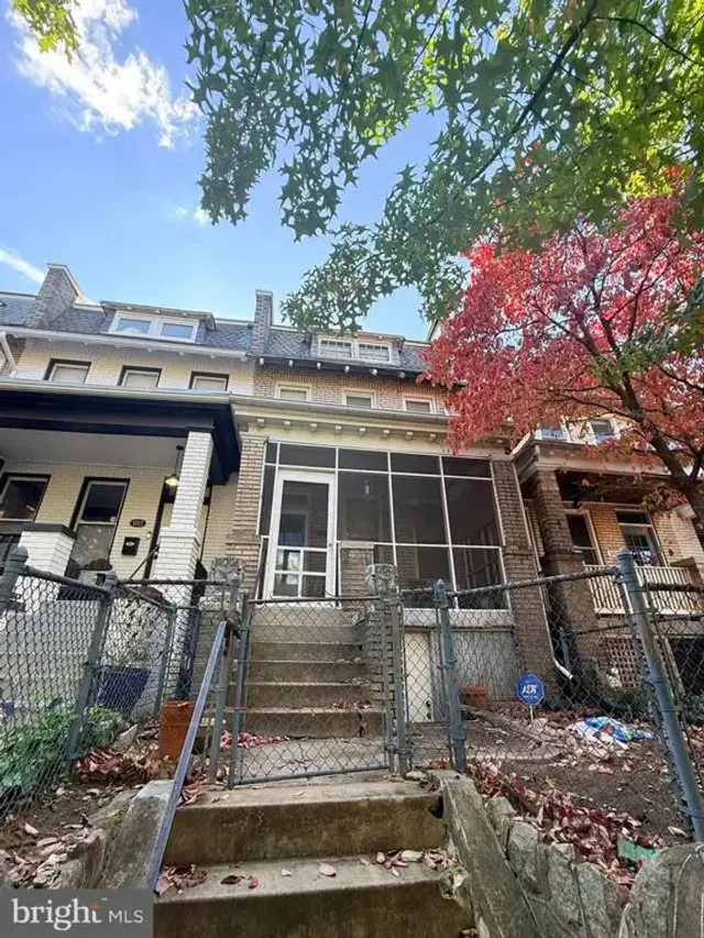 1015 E St Ne, Washington