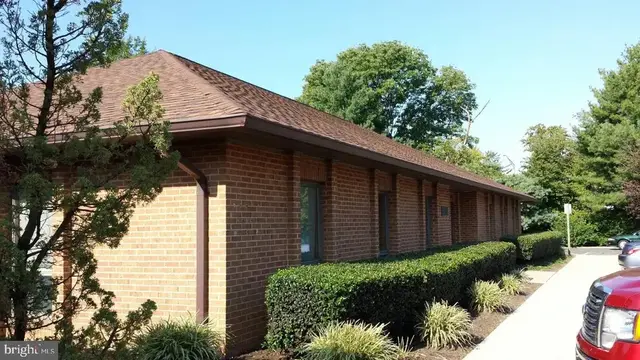 9851 Business Way, Manassas
