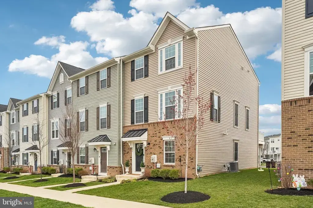 226 Center Dr, DUBLIN