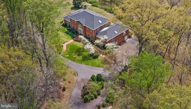 104 Blaisdell Ln, Fredericksburg
