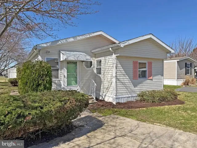 21776 E St #e-11, Rehoboth Beach