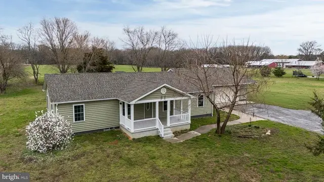 1231 Walnut Shade Rd, Dover