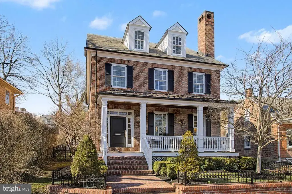 85 E Oakland Ave, DOYLESTOWN