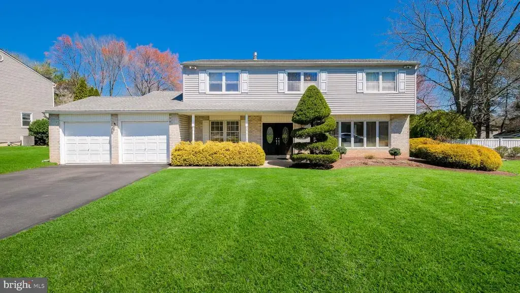 73 Springwood Dr, SOUTHAMPTON