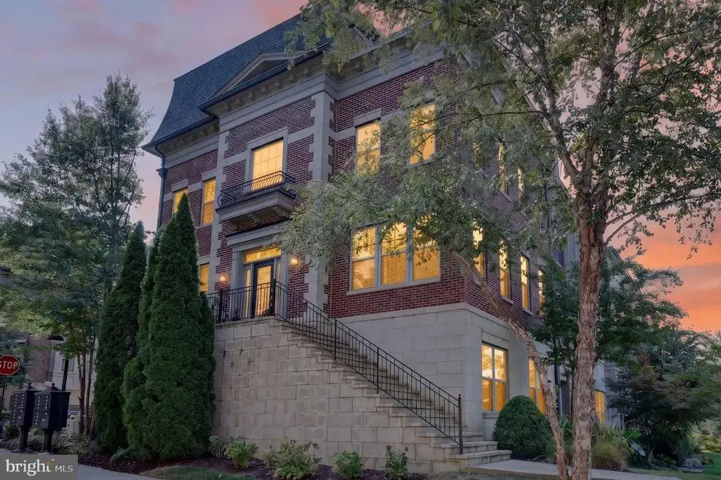 510 Overlook Park Dr #32, OXON HILL