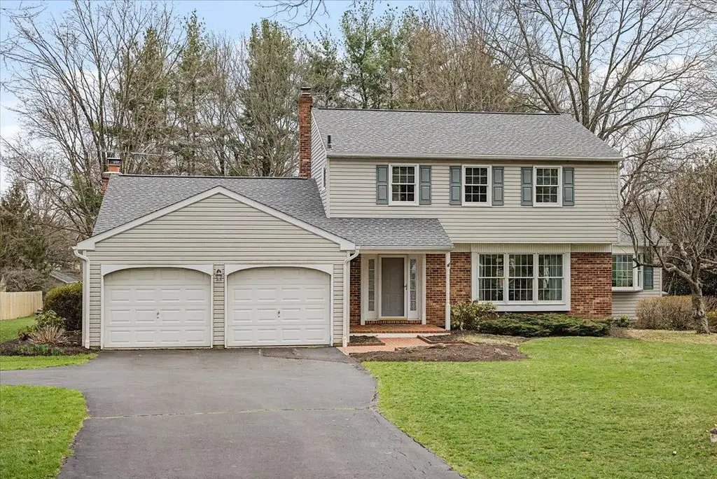 4 Brookdale Drive, DOYLESTOWN