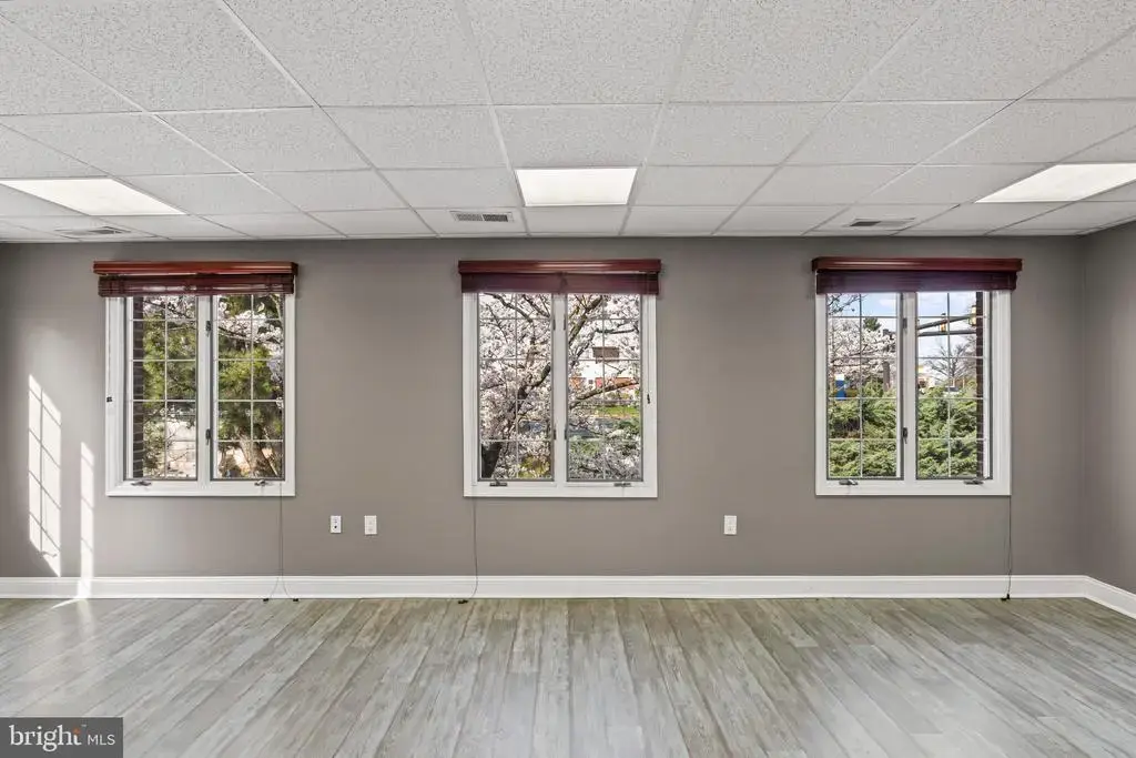 11739 Bowman Green Dr #suite 200, RESTON