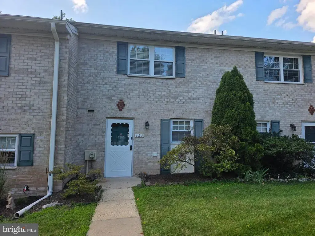 127 Hampstead Dr #127, AMBLER