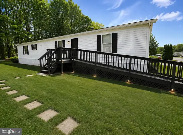 245 Golf Dr, Aberdeen