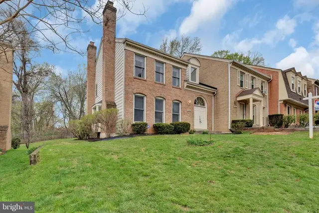 12228 Tildenwood Dr, Rockville