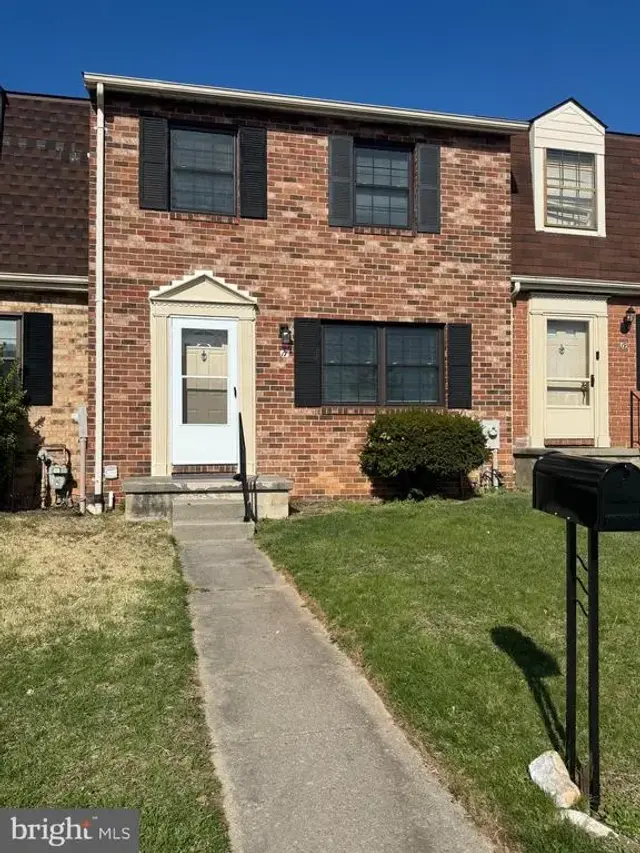 17 Holland Hill Ct, Catonsville