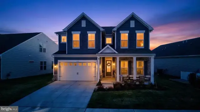 215 Kingfisher Ln, Chester