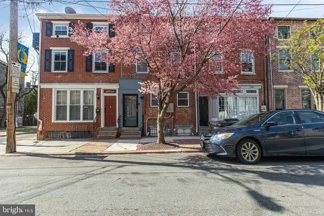 402 W 6th St, Wilmington