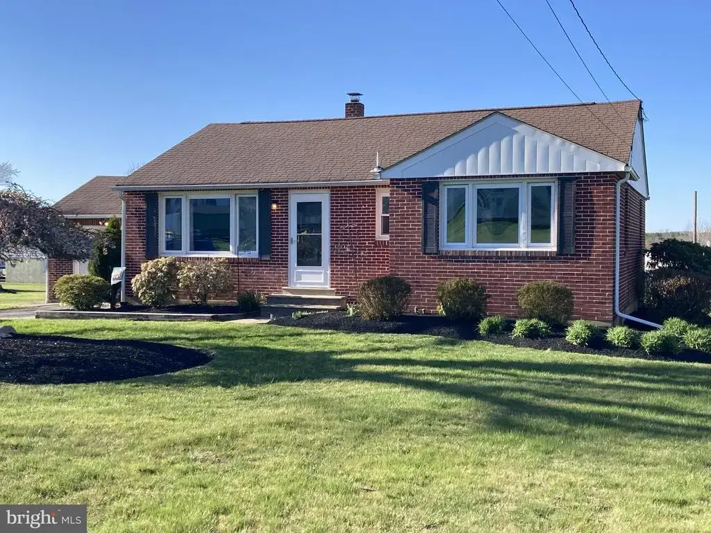 2150 Milford Ave, QUAKERTOWN