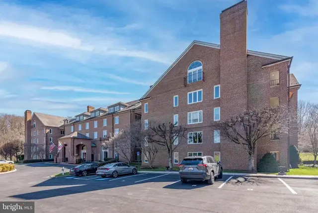 2331 Old Court Rd #214, Pikesville