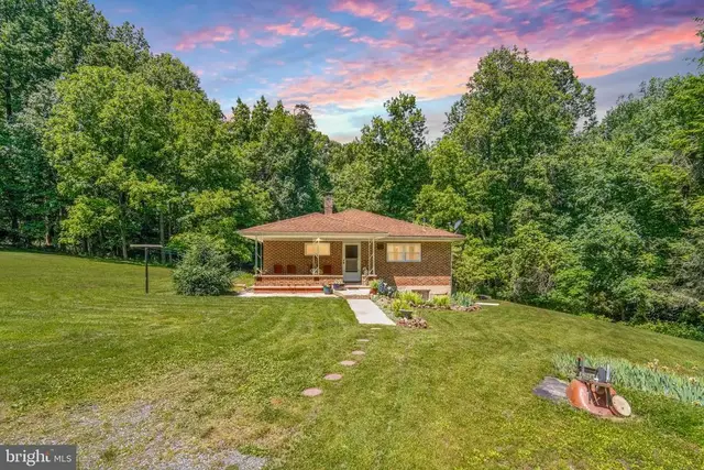 1310 E Butter Rd, York