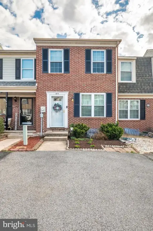 405 Woodmill Ct, Newark