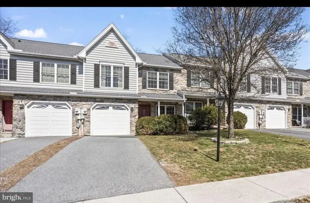 10 Lenox Ct, MECHANICSBURG