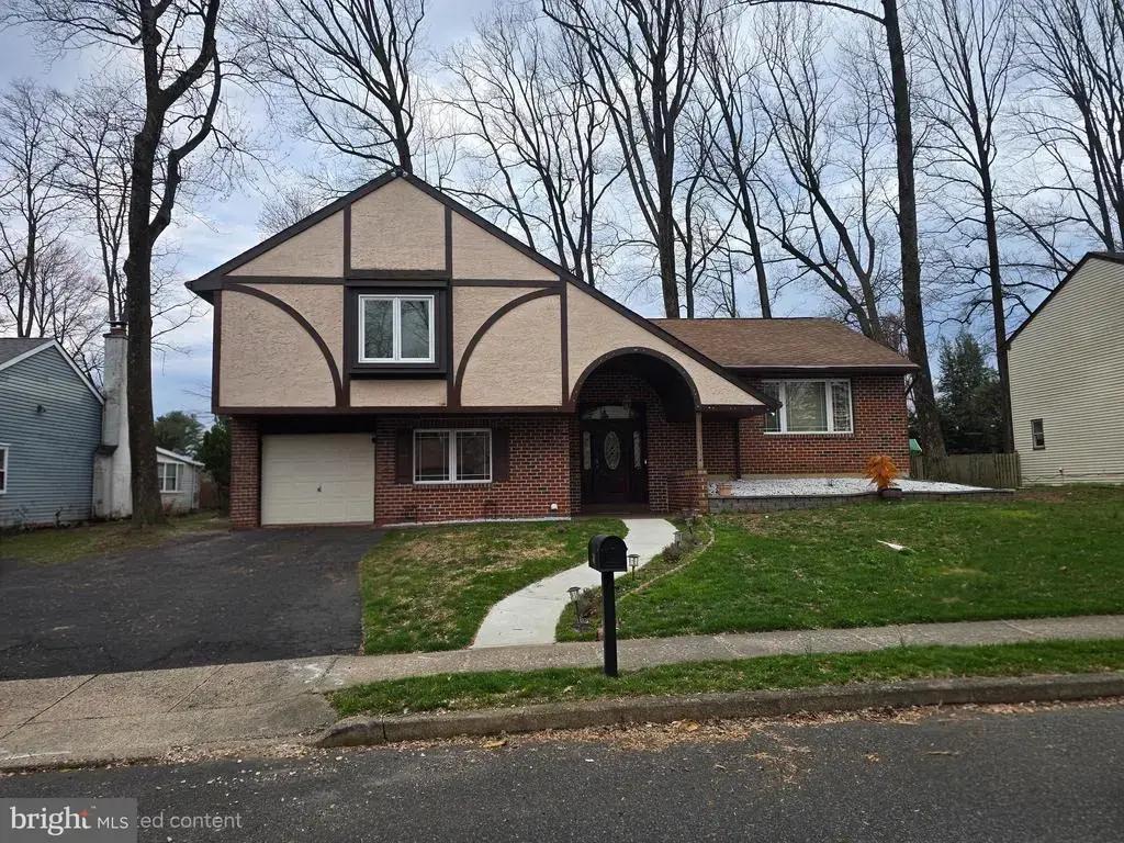 743 Bridgeview Rd, FEASTERVILLE TREVOSE