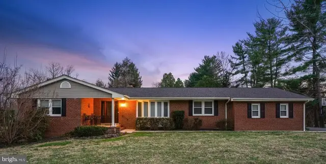 1800 Gayfields Dr, Silver Spring