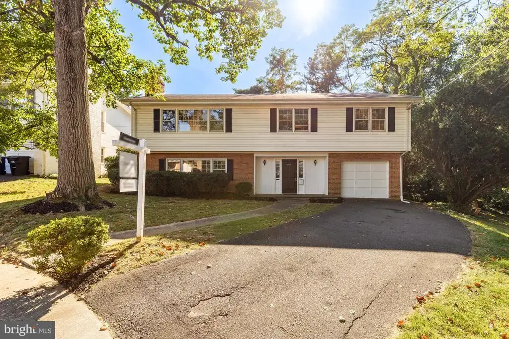 3812 N Ridgeview Rd, ARLINGTON