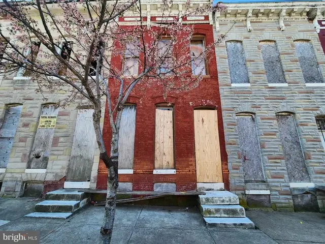 2527 E Oliver St, Baltimore