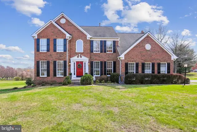 20233 Sweet Meadow Ln, Gaithersburg